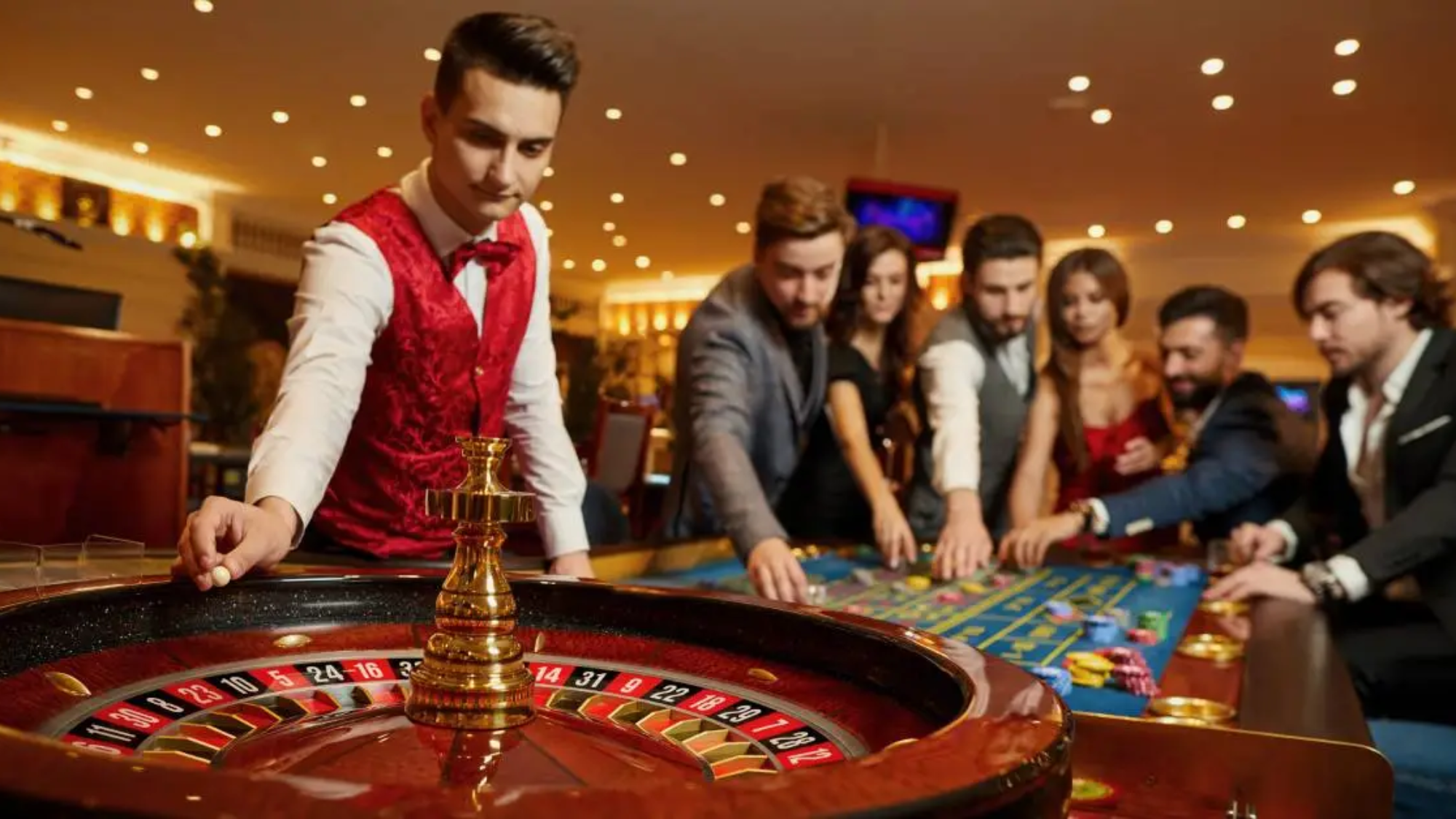 CasinoSupply-319681-roulette-wheel-croupier-blogba