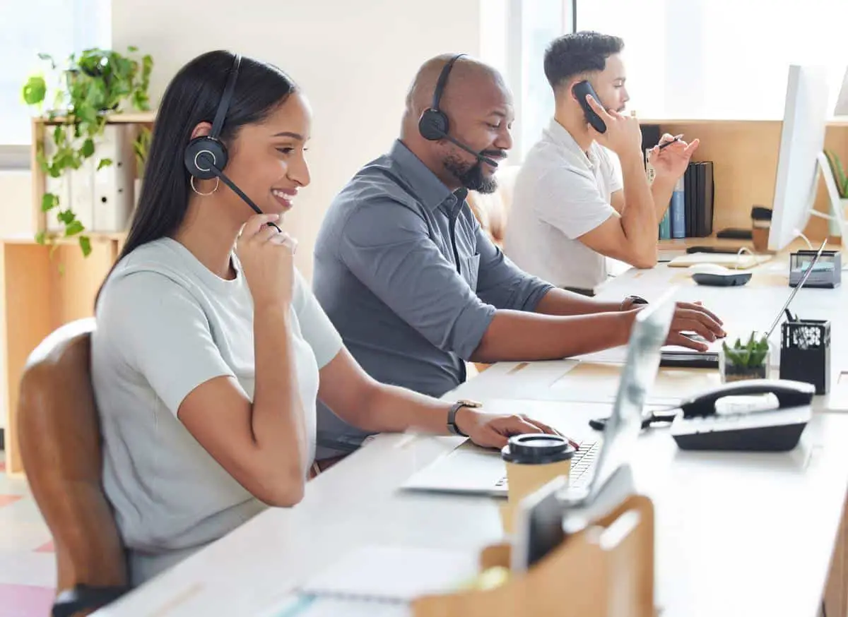1-call-center-customer-service-support-consultant